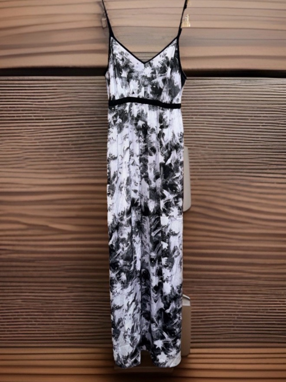 NwoT Simply Vera Vera Wang Black & White Printed Maxi Slip Dress
